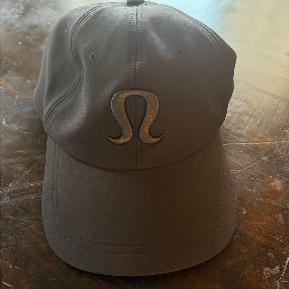 Lululemon adjustable baseball hat